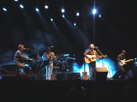 20060308023524-ac4d.jpg